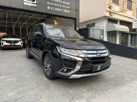 MITSUBISHI OUTLANDER 3.0 GT 4X4 V6 24V GASOLINA 4P AUTOMÁTICO